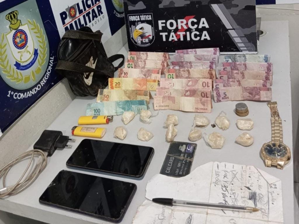 Força Tática prende homem por tráfico de drogas e apreende porções de pasta base