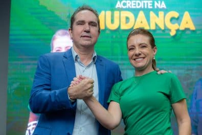 Justiça bloqueia contas da prefeita e do vice de VG por multa de propaganda antecipada