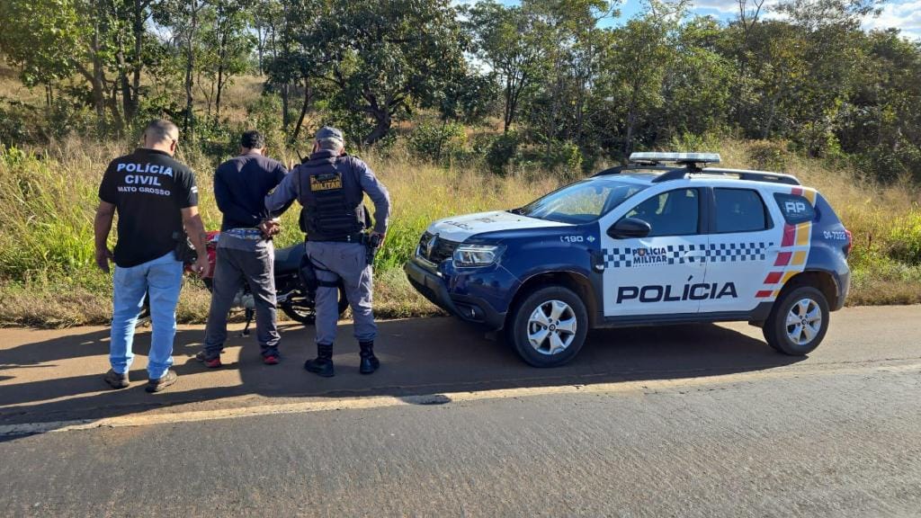 Integrante de facção que matou ex-namorada com vários golpes de faca é preso durante fuga