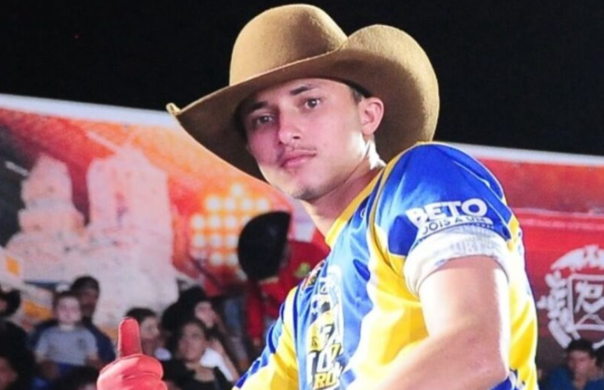 Peão de 21 anos morre após ser pisoteado por touro durante rodeio em MT