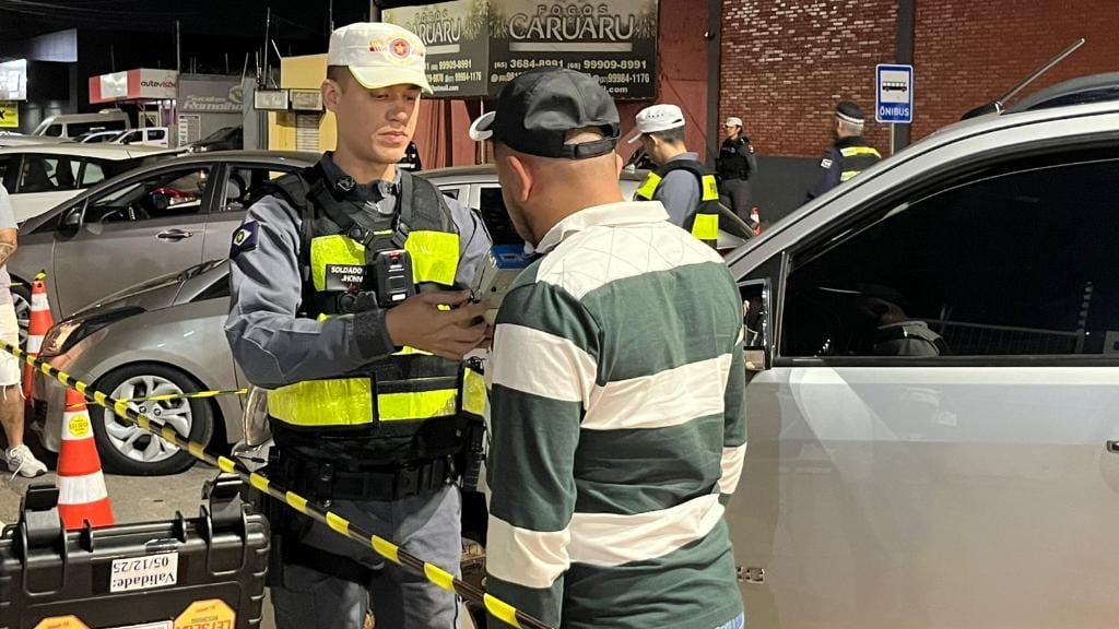 Operação prende oito pessoas e remove 46 veículos em Várzea Grande