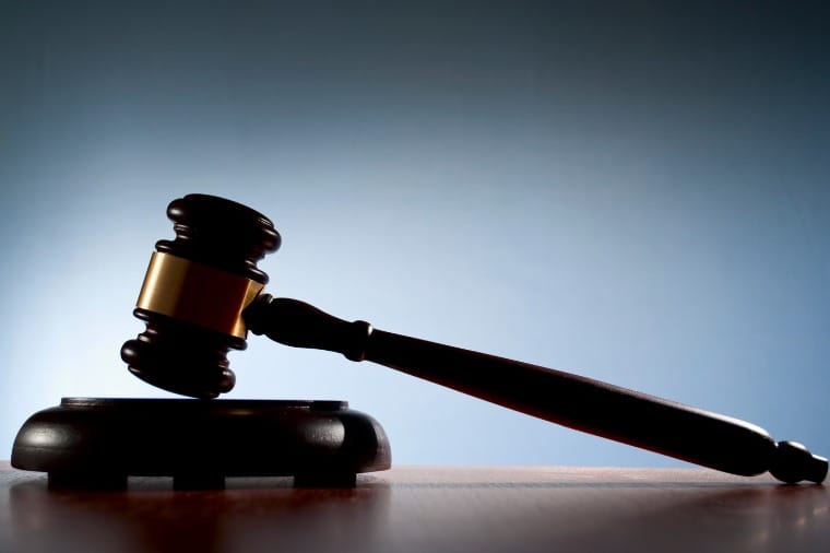 Réu é condenado a 21 anos de prisão por tentar matar ex-companheira na frente do filho