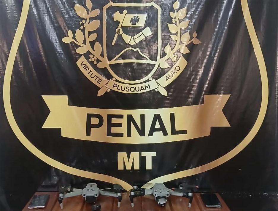 Motociclistas e drones são flagrados jogando celulares e drogas em penitenciária