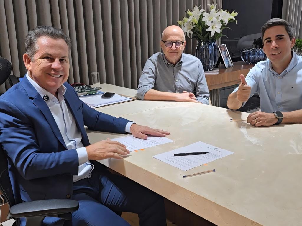 Governador sanciona lei para flexibilizar hora-atividade e libera que professores trabalhem em casa