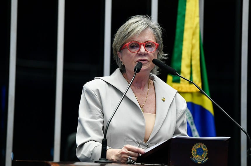 Senadora Margareth Buzetti emplaca a terceira lei em vigor