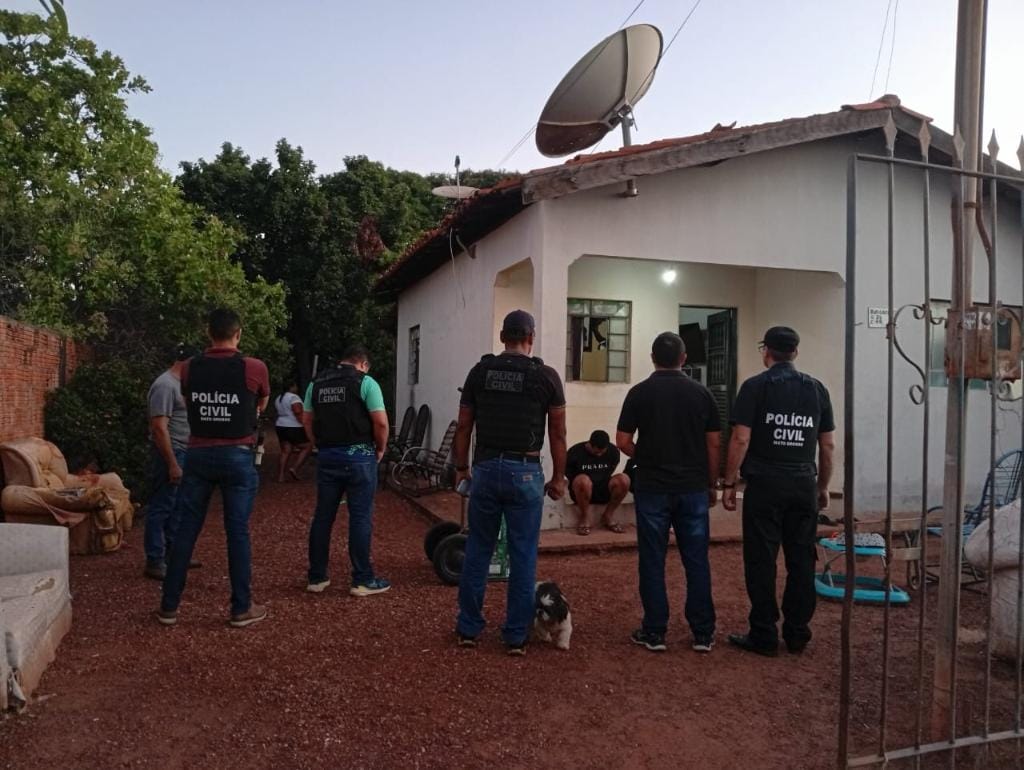 Dois são presos por golpe de R$ 150 mil em distribuidora de bebidas em Várzea Grande