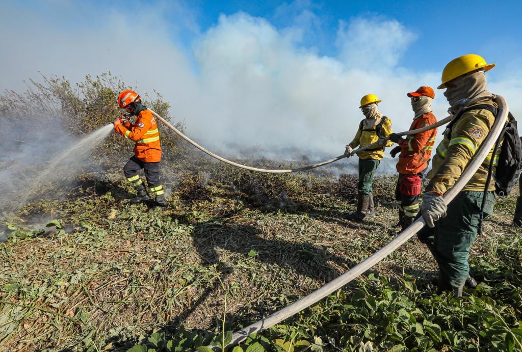 Governo libera R$ 150 milhões  para combater incêndios no Cerrado e Pantanal