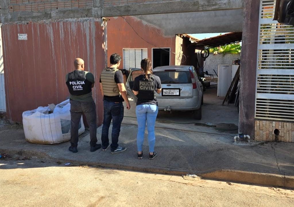 Criminosos invadem empresa, exigem pix de funcionários e roubam caminhonete em VG