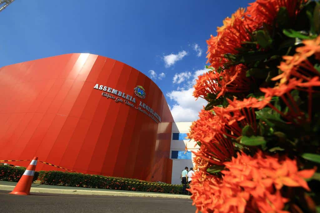 Justiça condena ex-deputado por ceder cartão de combustível da Assembleia para o genro