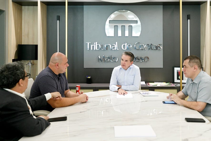 Prefeitura de Cuiabá entrega dados de seis meses de gestão ao TCE