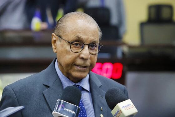 Júlio aponta falta de comando de Mauro em eventual saída de Gilberto Figueiredo do UB