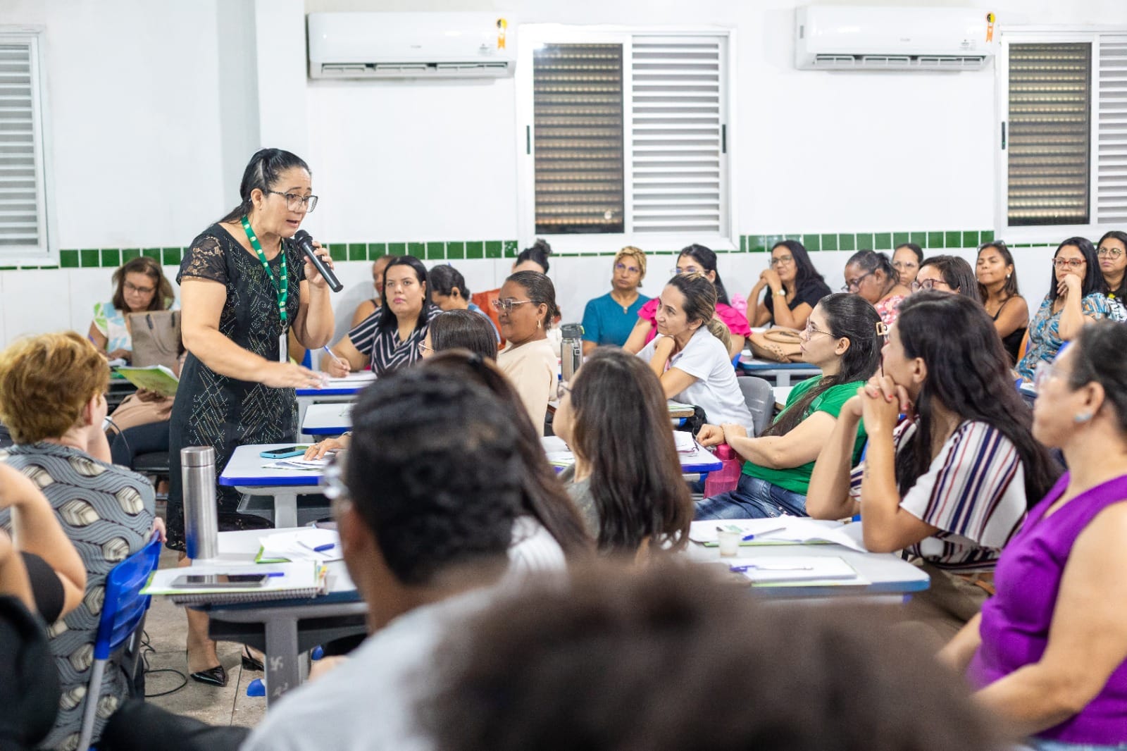 Educação capacita 162 professores para reforço em Português e Matemática