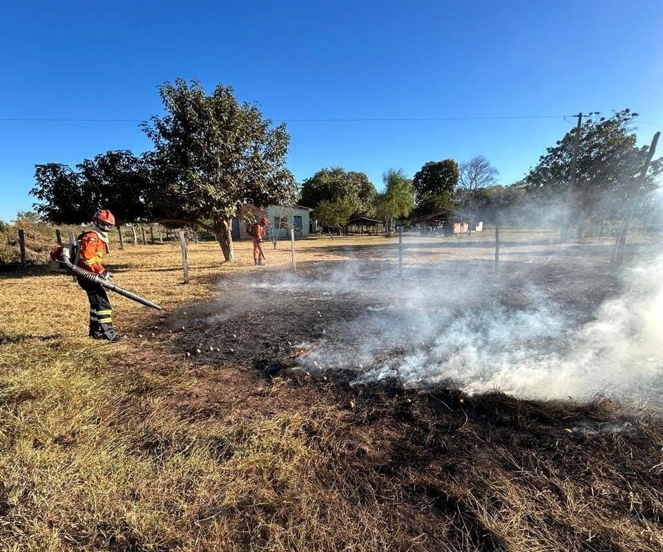 Bombeiros aplicam R$ 25 milhões em multas e fazem 5 prisões por uso irregular do fogo