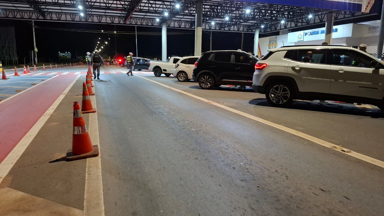 Lei Seca termina com quatro presos e 18 veículos removidos na Estrada de Chapada