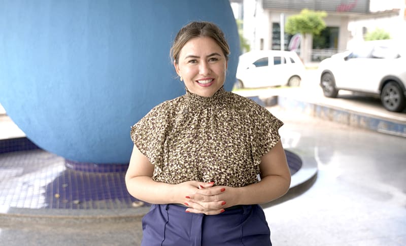 Primeira-dama deve deixar o PL e se filiar ao Podemos para disputar em 2026