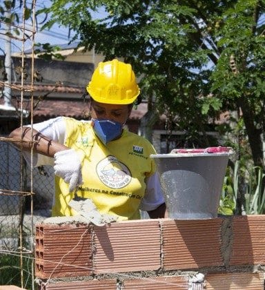 Construtora é condenada por dispensar trabalhadora que participou de greve em MT