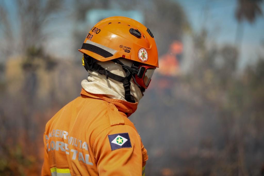 Corpo de Bombeiros combate 11 incêndios florestais nesta quinta-feira em Mato Grosso