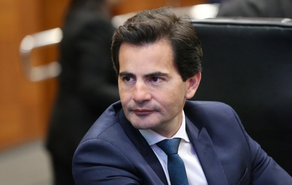 Garcia diz ser cedo para eleição, mas não descarta deixar União Brasil e migrar para o Podemos