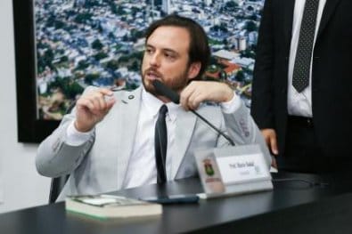 Vereador vê chances remotas de impeachment de Abilio e critica 'banalização' da medida