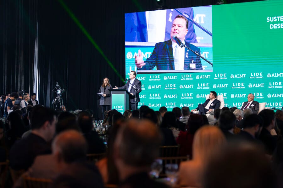 Presidente destaca liderança da Assembleia em fórum de desenvolvimento sustentável