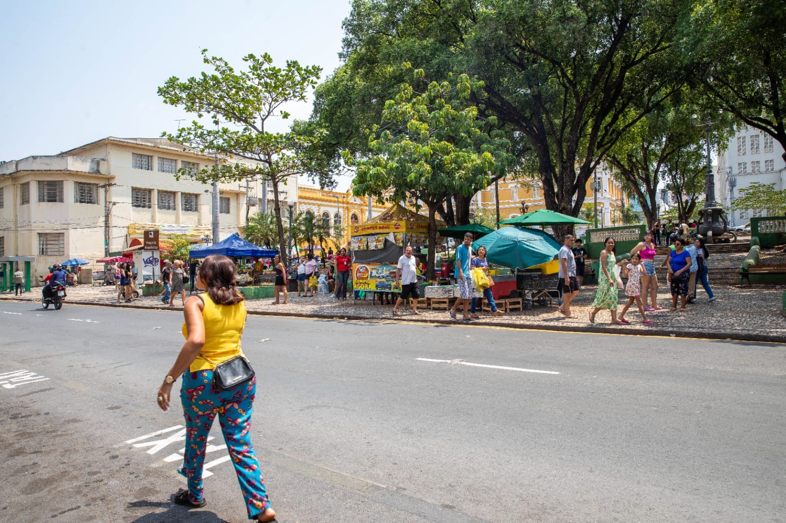 Rua 13 de Junho vira espaço de lazer com a estreia da “Feira do Centro”