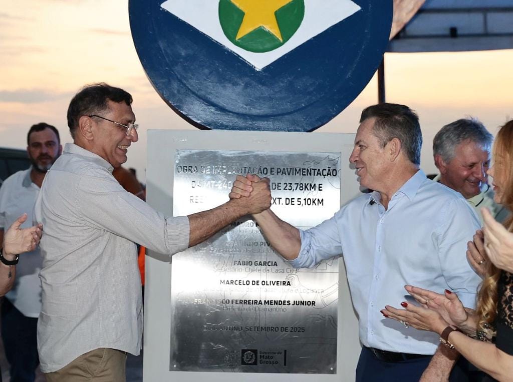 Asfalto novo melhora logística de município e prefeito celebra interligação com a BR-163