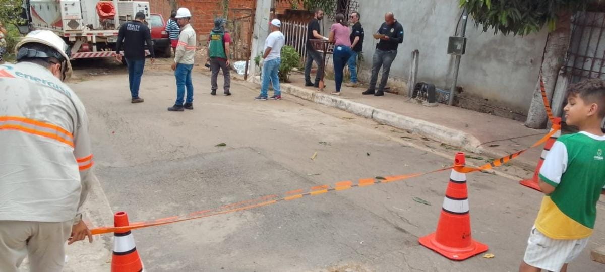 Homem morre eletrocutado ao tentar fazer “gato” de energia em bairro de Cuiabá