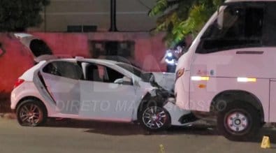 Adolescente morre em confronto após roubo de carro; vídeo mostra perseguição e tiroteio
