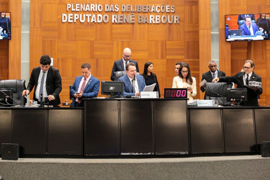 Deputados aprovam Projeto de Resolução que institui o Prêmio ALMT de Jornalismo