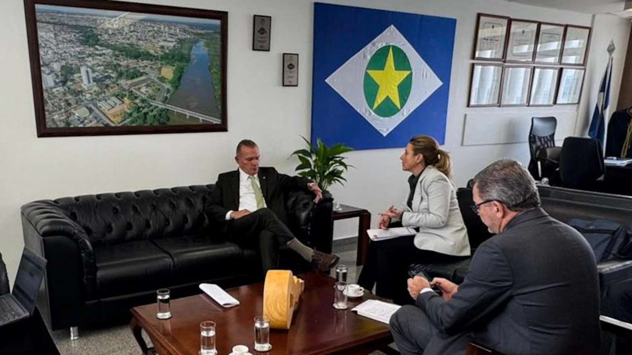 Em Brasília, prefeita busca emendas com a bancada de MT para Várzea Grande