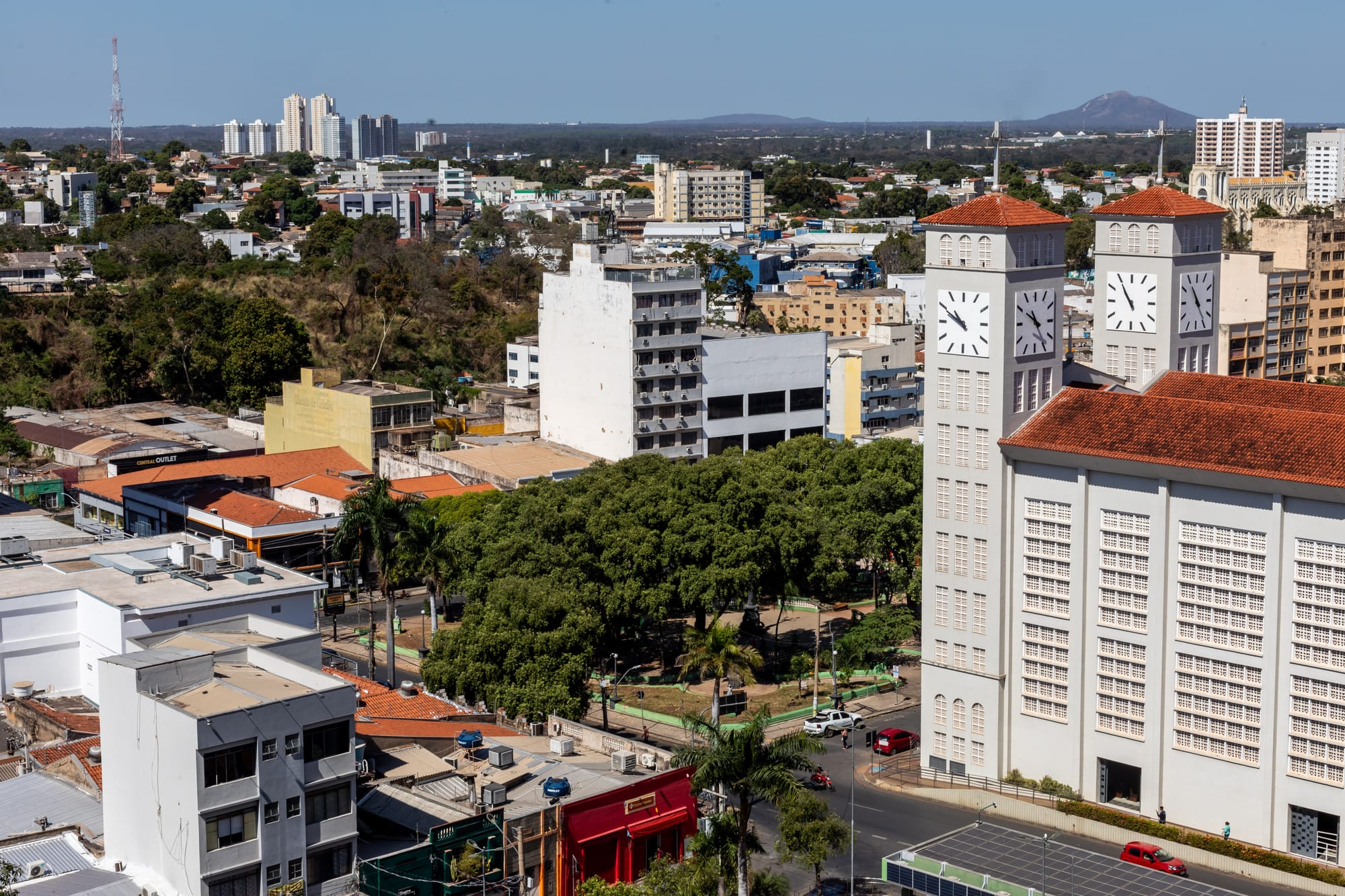 Prefeitura anuncia entrega de lotes urbanizados a inscritos no programa Casa Cuiabana