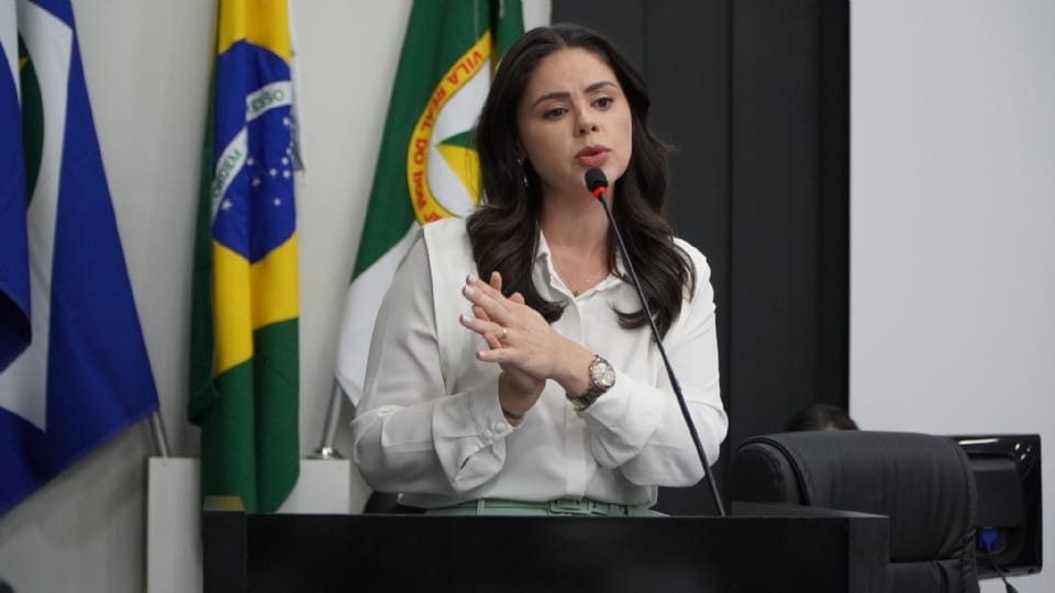 Após invertida do governador, vereadora quer carta de liberação para deixar o União Brasil