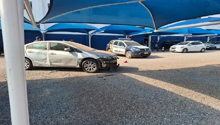 Idoso morre atropelado por carro em estacionamento de supermercado