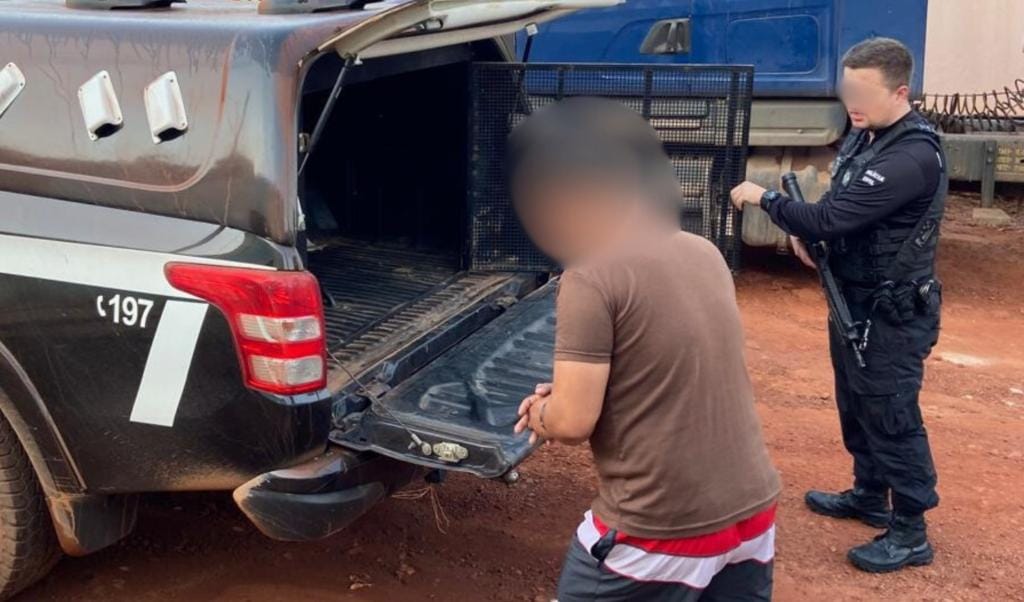 Operação policial contra facção criminosa prende 15 pessoas e cumpre mandados na PCE