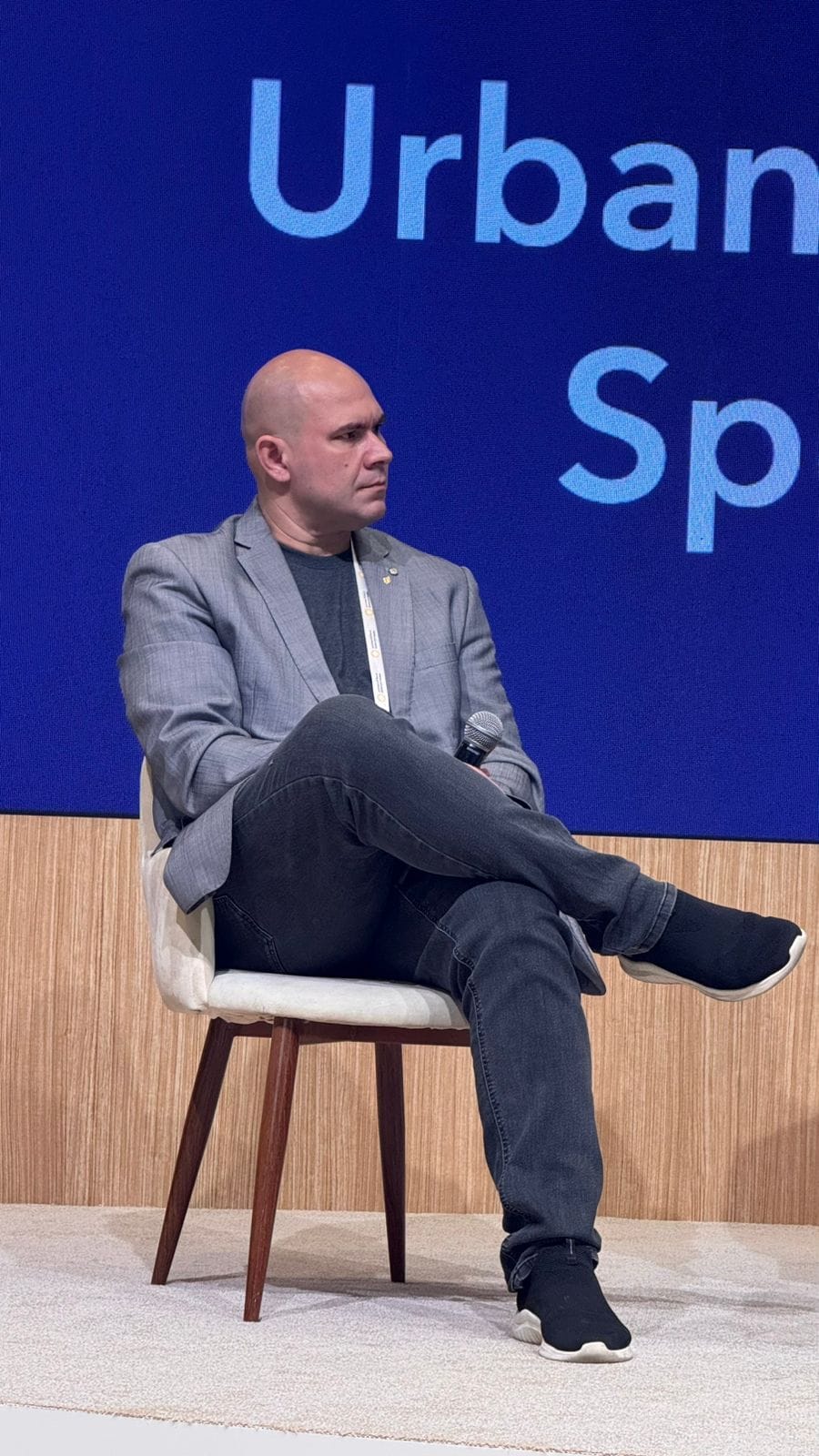 Abilio afirma foco em negócios sem uso político das relações internacionais