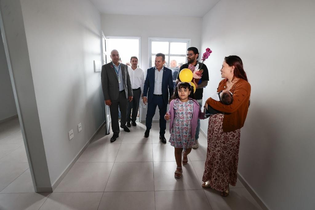 Estado entrega mais 595 casas populares em três residenciais pelo Ser Família Habitação