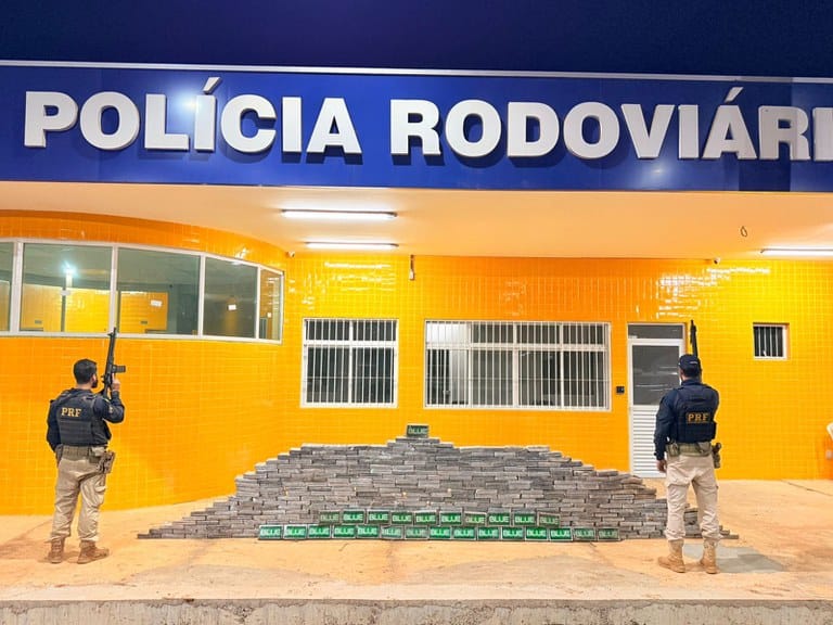 PRF apreende carga de R$ 10 milhões em cocaína escondida em caminhão na rodovia BR-070