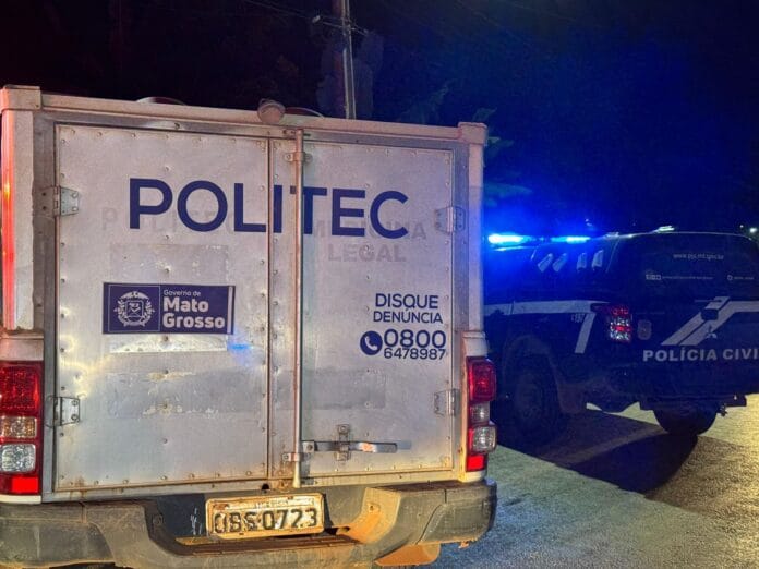 Adolescente de 17 anos mata o pai a tiros e facadas após a mãe ser ameaçada; polícia investiga