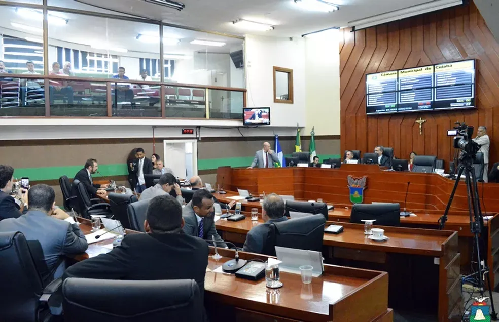 Câmara aprova relatório final da CPI do Estacionamento e indicia ex-prefeito e ex-secretário