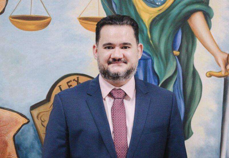 Juiz absolve ex-secretário, empresário e gráfica de suposto superfaturamento