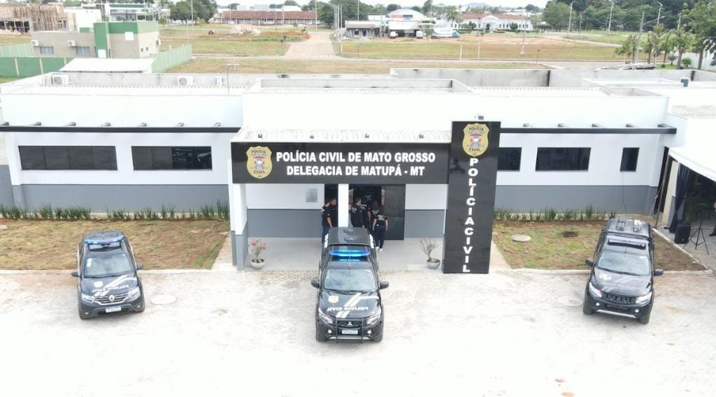 Polícia prende marido e liberta mulher vítima de violência que vivia trancada em casa em MT