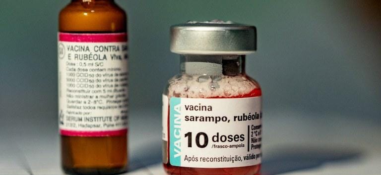 MT registra quatro casos de sarampo após viagem à Bolívia e município aplica 5 mil doses de vacina