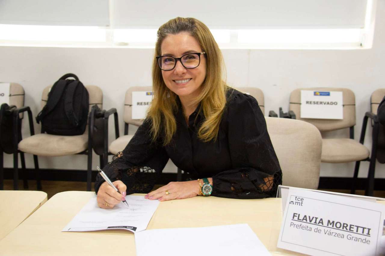 Prefeita fala em defasagem de dois anos e admite reajuste na tarifa de ônibus em Várzea Grande