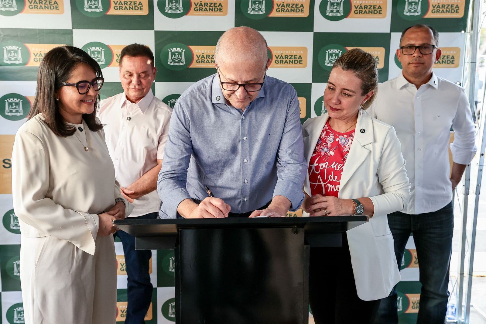 Estado entrega equipamentos para impulsionar agricultura familiar em Várzea Grande