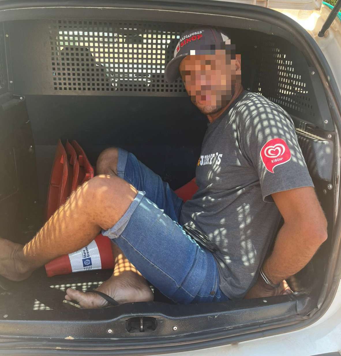 Homem com passagens criminais é preso no Centro de Várzea Grande após agredir mulher