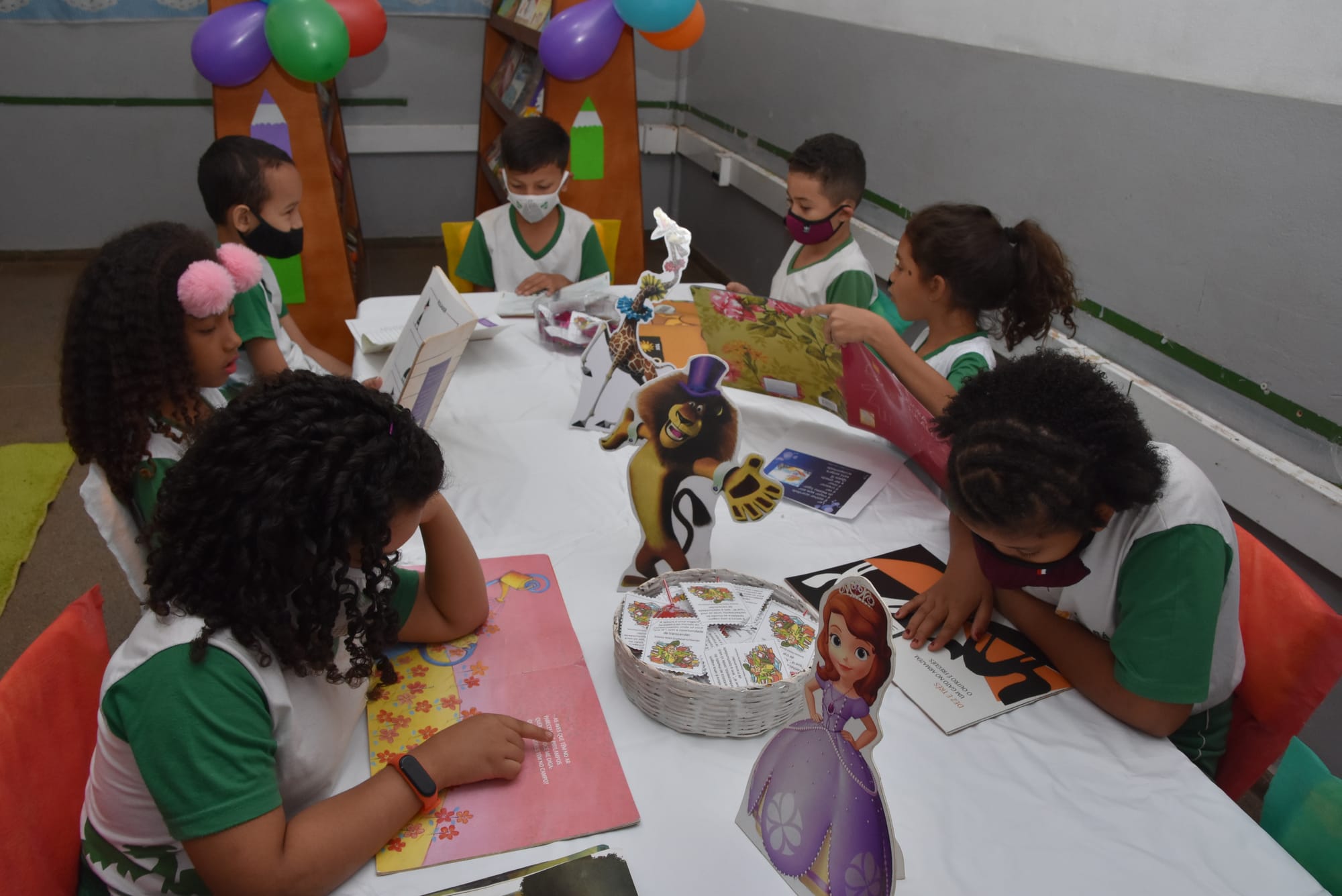 Professores e técnicos de  Cuiabá receberão dinheiro extra com salário com 'pix da educação'