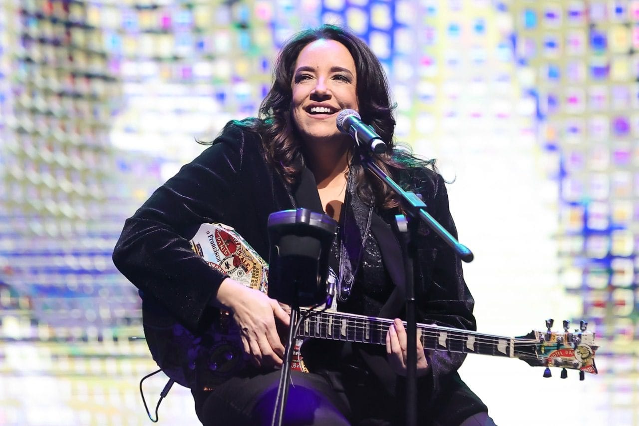 Ana Carolina e Ritchie embalam a noite de sábado na Allure Music Hall