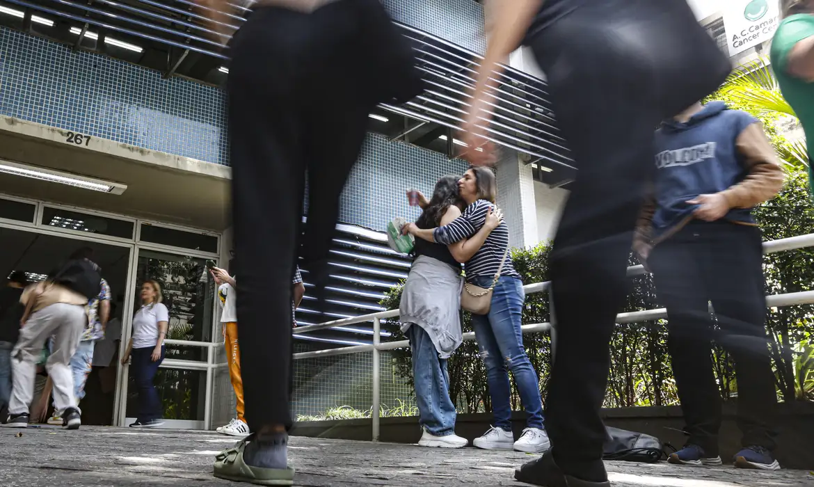 Saiba o que é permitido levar no primeiro dia de provas do Enem 2025 realizadas neste domingo