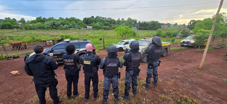 PF faz devassa em casa de suspeito de armazenar pornografia infantil em MT