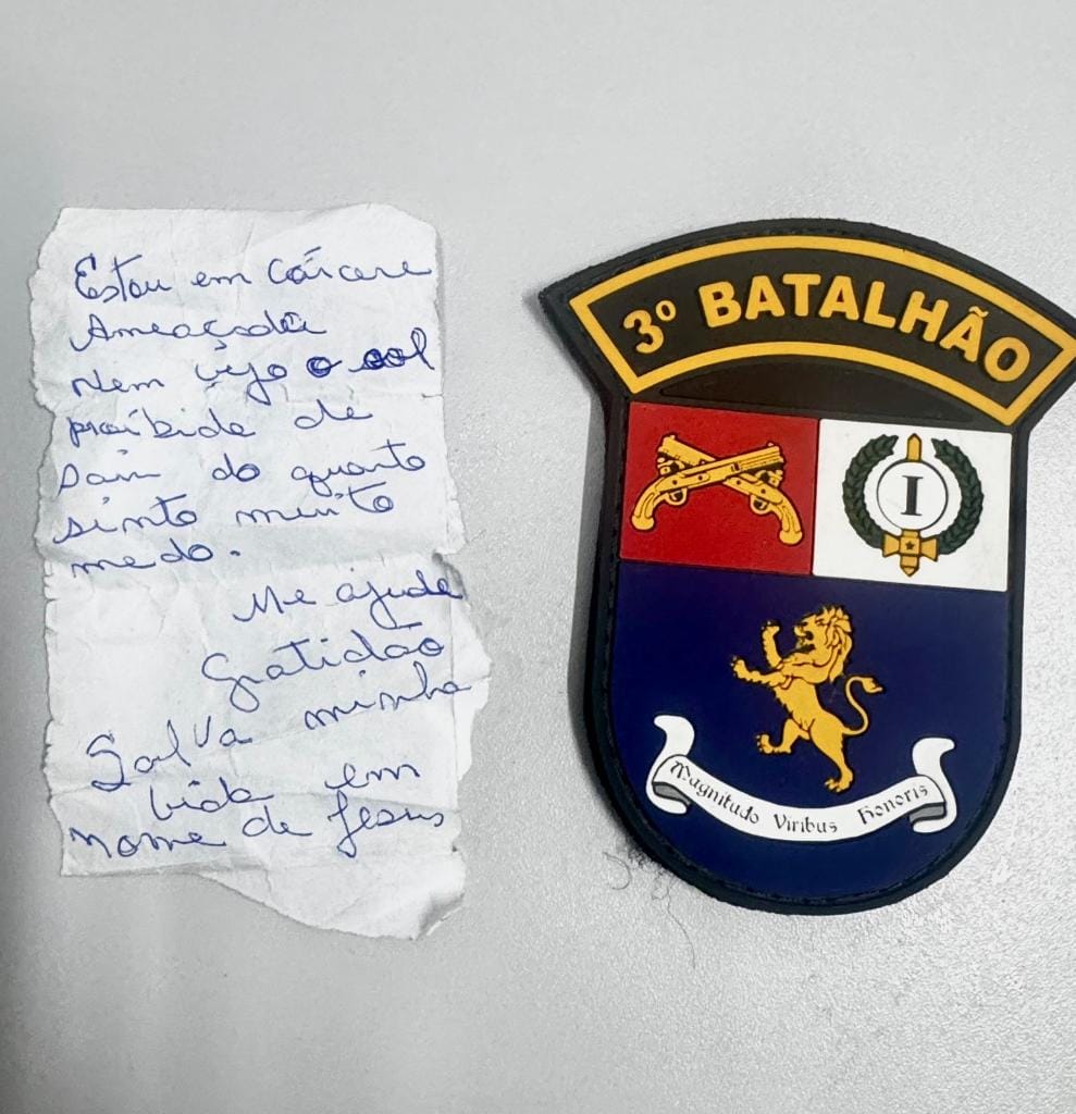 Mulher mantida em cárcere pelo próprio filho é resgatada pela PM após entregar bilhete à amiga